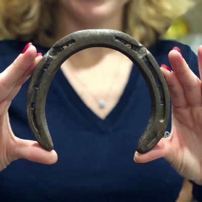 Подкова настоящая старинная чугунная