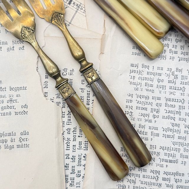 Вилка трезубец 17 см латунь бакелит Франция изъян