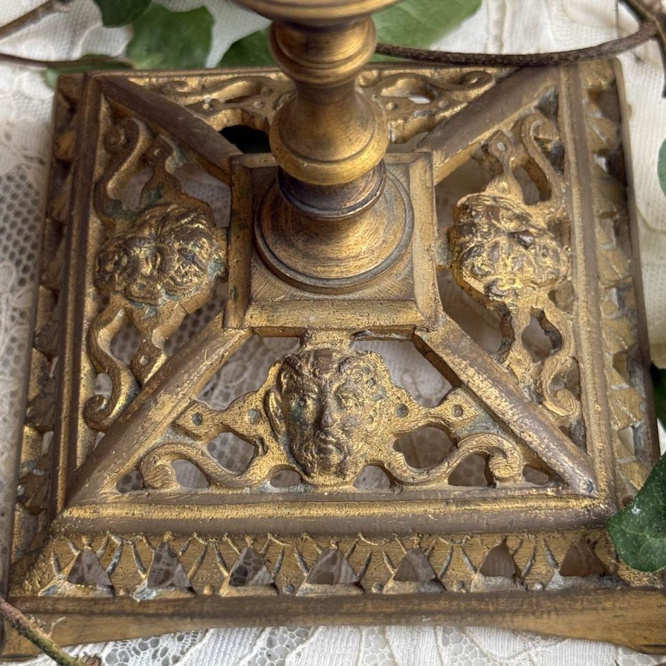 Подсвечник на три свечи в стиле Луи XV Франция 