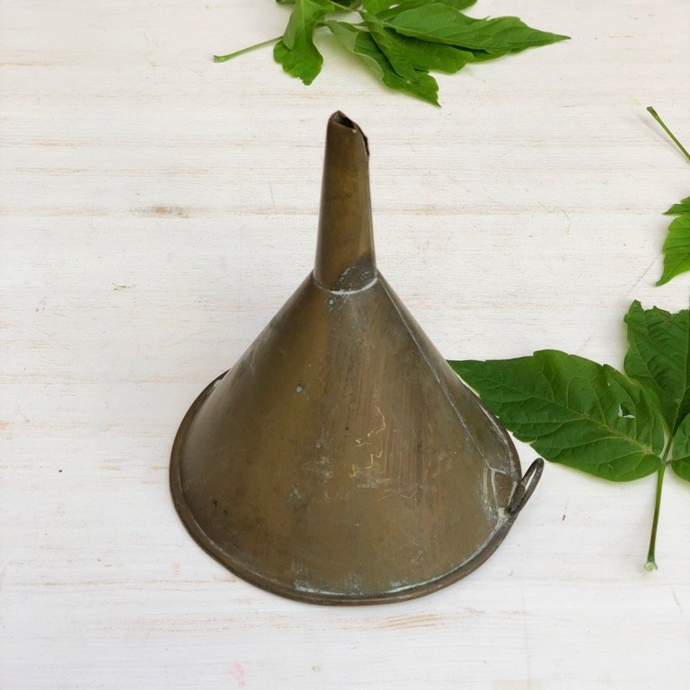 Воронка латунная большая