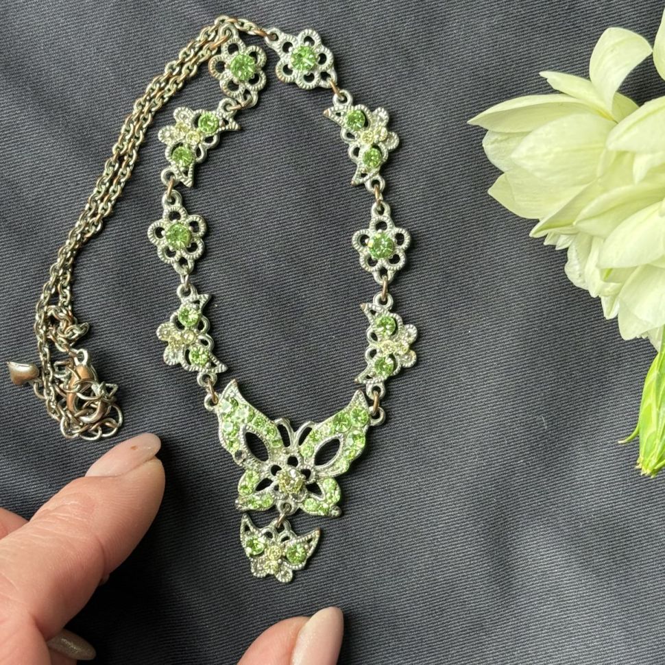 Колье Бабочка 42 см циркон фианиты серебрение по латуни