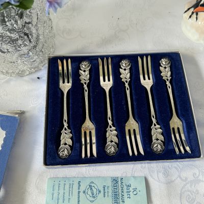 Вилка десертная Rose of Hildesheim 14 см серебрение Германия