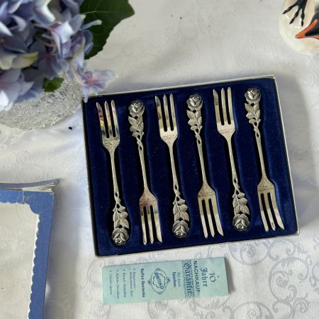 Вилка десертная Rose of Hildesheim 14 см серебрение Германия