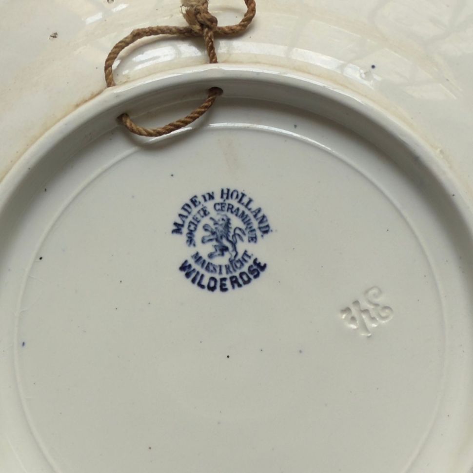 Тарелка Maastricht Societe Ceramique Wild rose 23 см Голландия