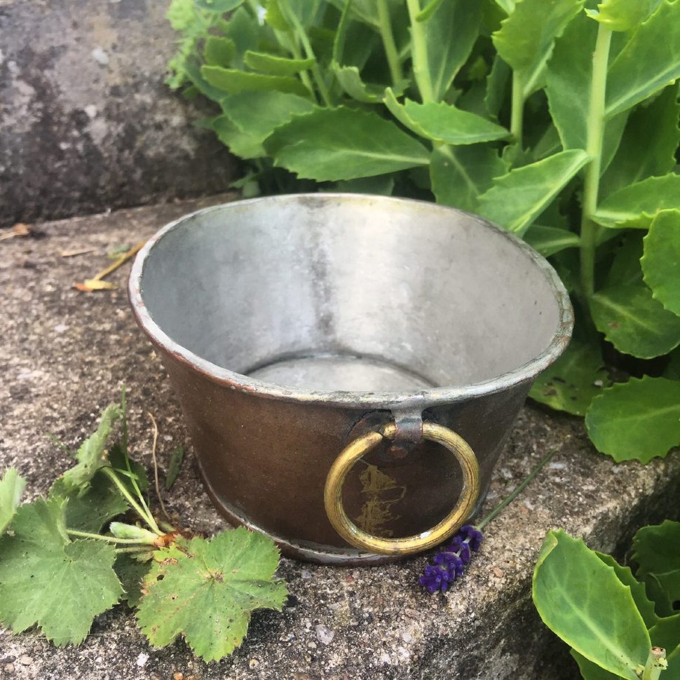 Кашпо-овал малое медь с латунным кольцом