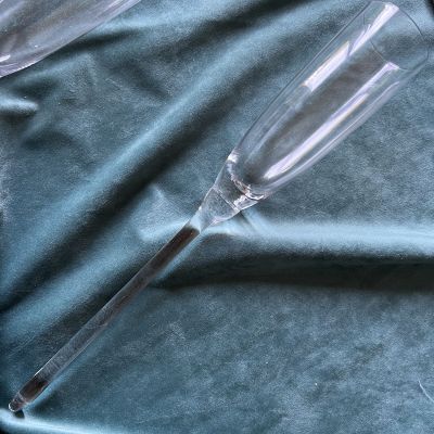 Бокал 200 мл на высокой ножке 33 см прозрачный