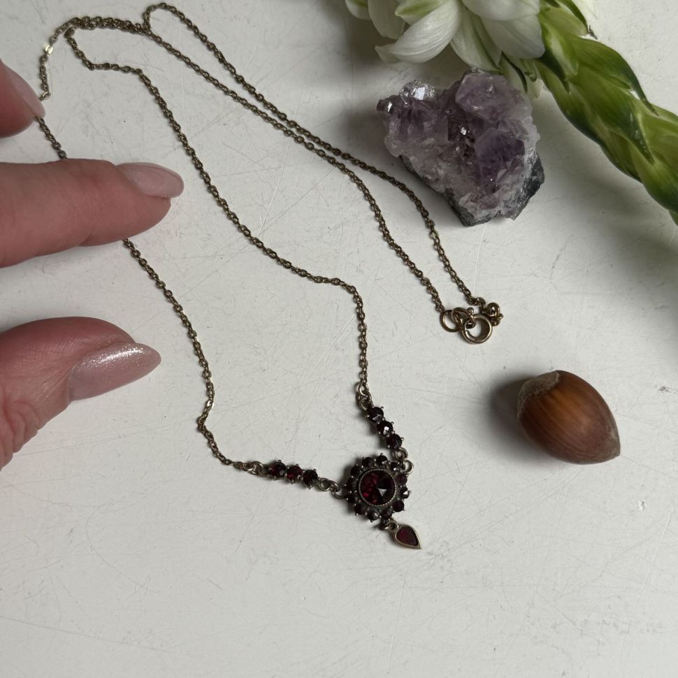 Колье с подвеской 47 см гранат латунь