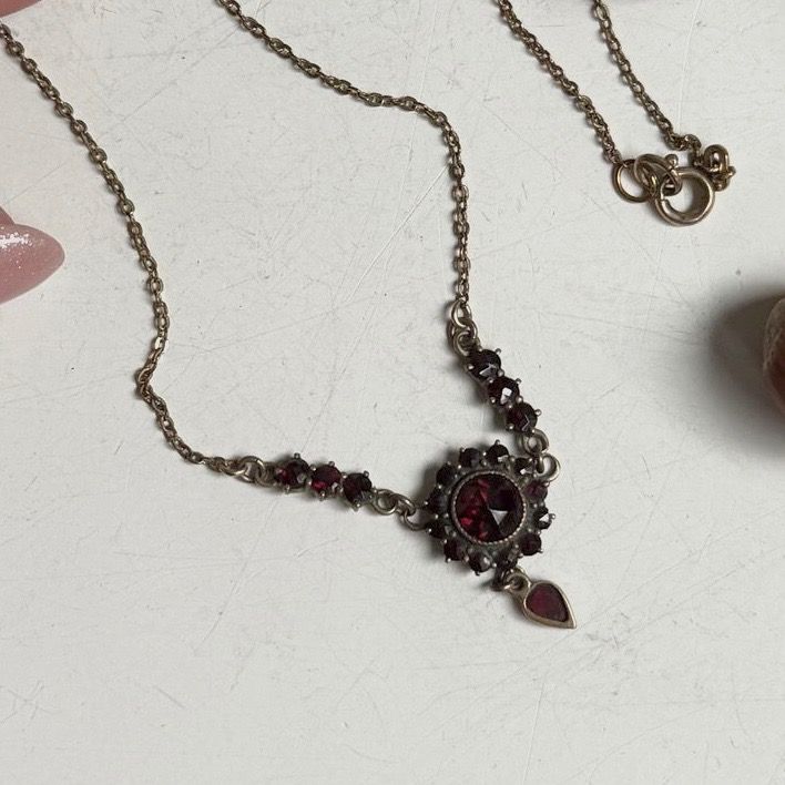Колье с подвеской 47 см гранат латунь