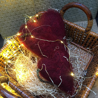 Гирлянда диоды на латунной проволоке