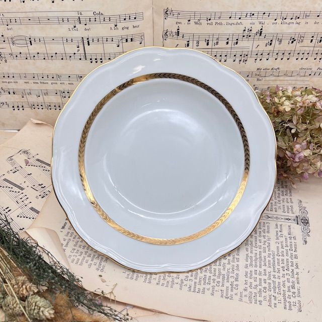 Тарелка углубленная Золотая кайма 23 см фарфор Франция