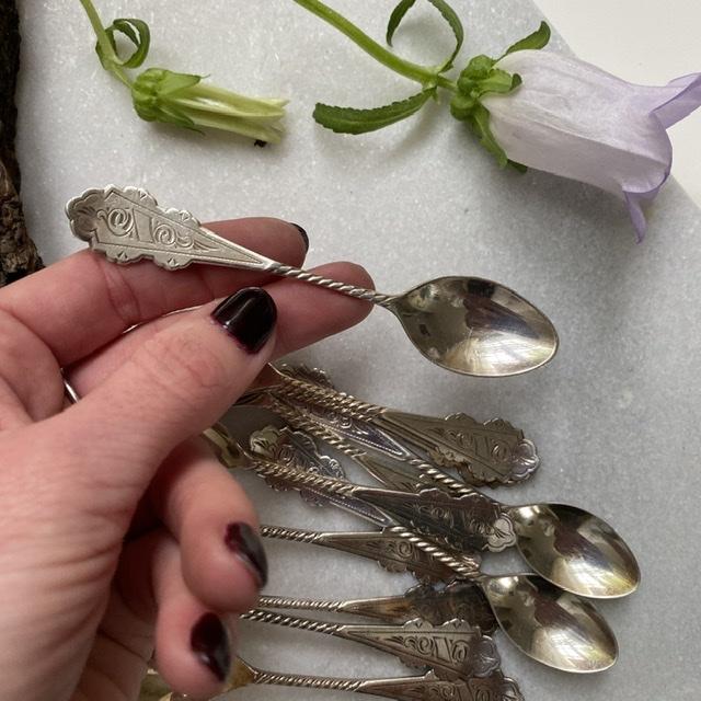 Ложка чайная серебрение 100