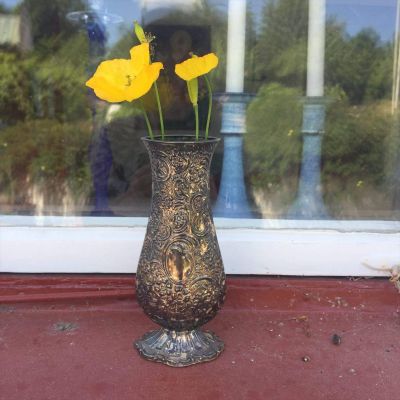 Ваза с рельефными цветами, Швеция