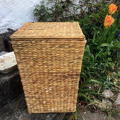 Корзина - ящик большой плетеный с крышкой и ручками