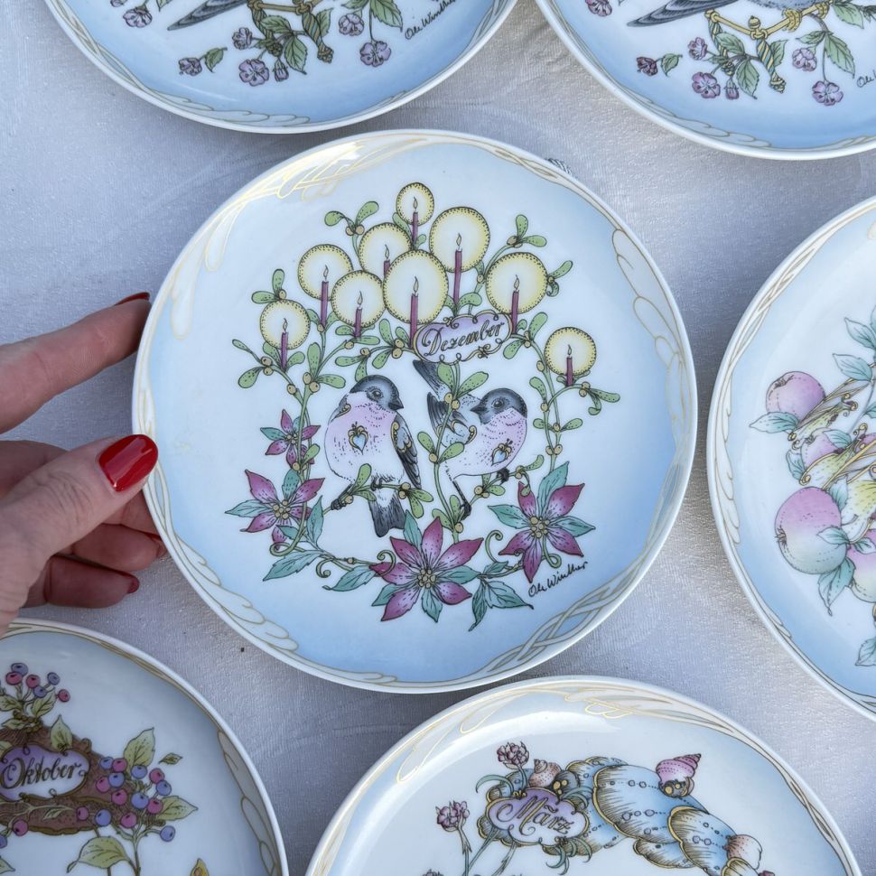 Тарелка Hutschenreuther Снегирь и пуансетия Декабрь 16 см Германия 