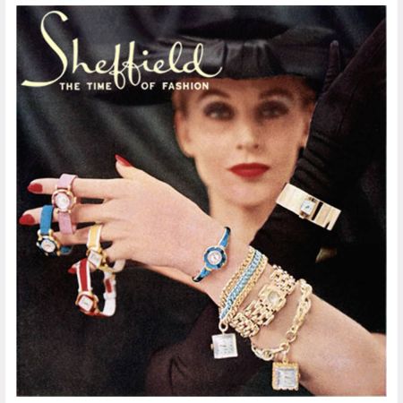 Часы-кулон Sheffield золочение механика 3 см Швейцария 1960 гг.