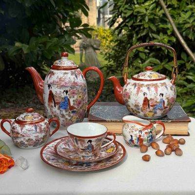 Кофейник чайник Гейши в саду у Фудзиямы 1,3 л фарфор Япония