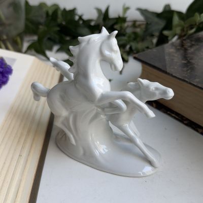 Статуэтка Lippelsdorf Пара лошадей номерная 12 см фарфор Германия