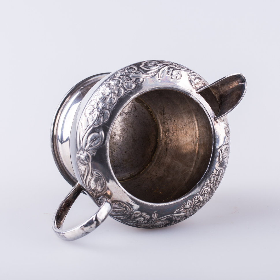 Молочник соусник с узором цветов, мельхиор