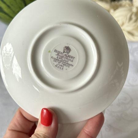 Кофейная пара Royal Albert Flower of the month set of twelve june Rose150 мл Англия