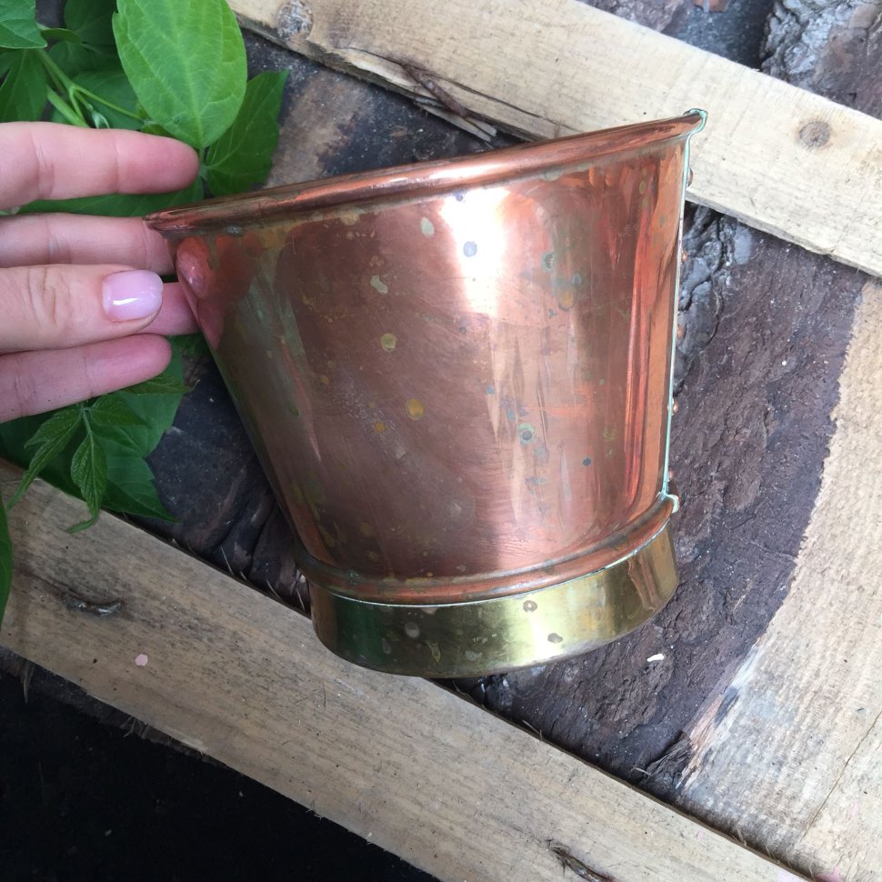 Ведро кашпо медное с латунным ободком