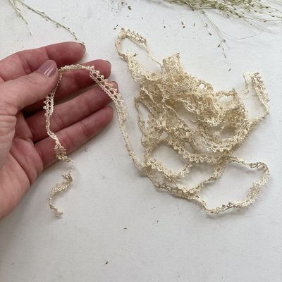 Кружевная тесьма 2,32 м