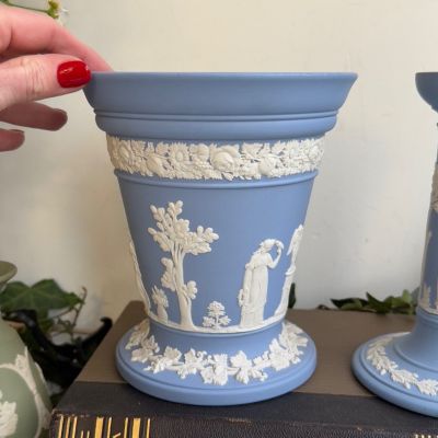 Ваза Wedgwood 17 см бисквитный фарфор Англия 