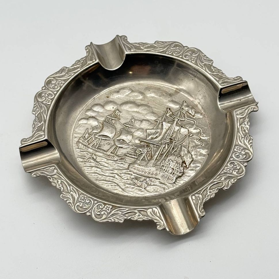 Пепельница с объемным сюжетом Корабли 17 см сталь