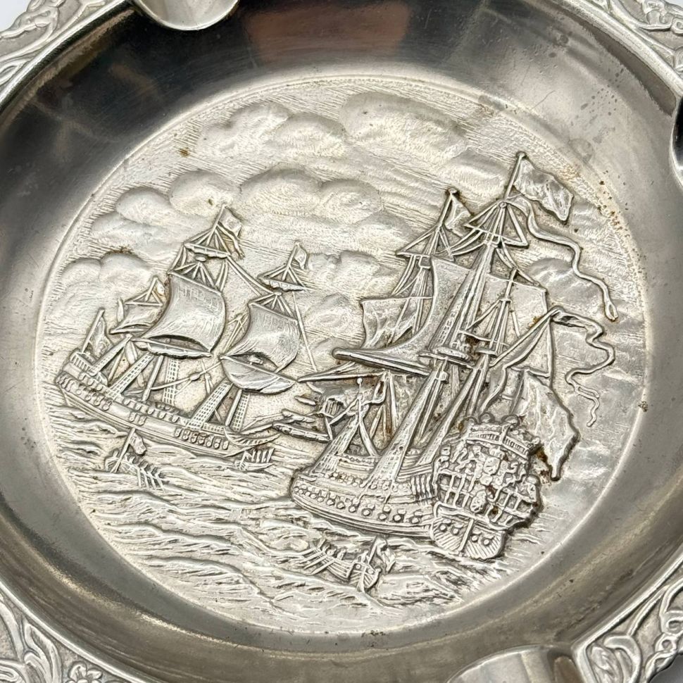 Пепельница с объемным сюжетом Корабли 17 см сталь