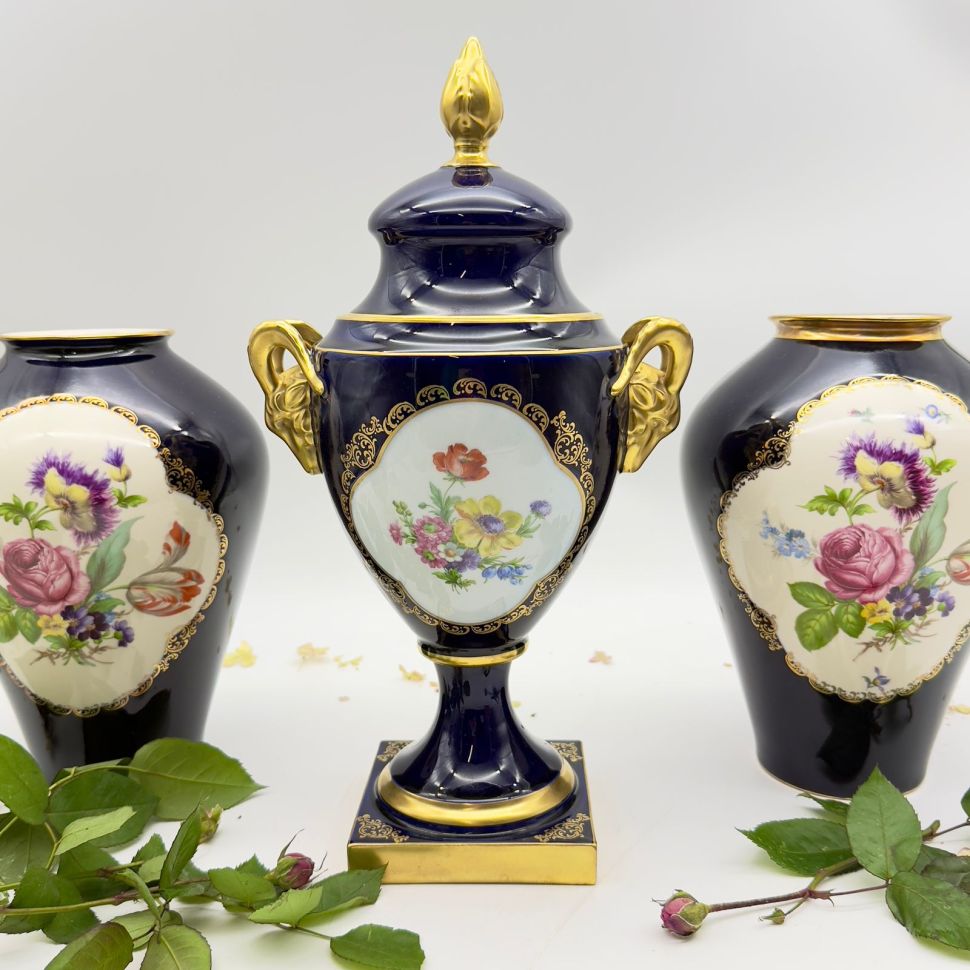 Ваза амфора Lindner Мейсенский букет кобальт 36 см Германия