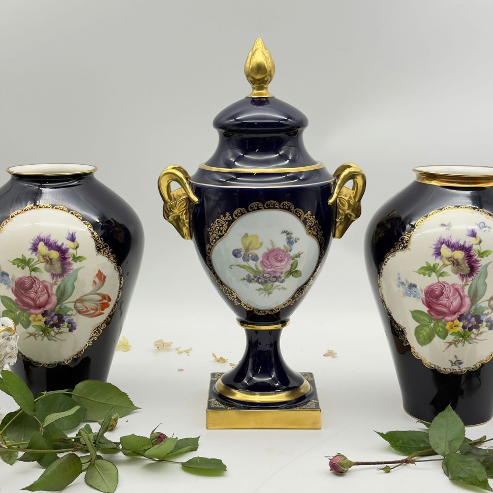 Ваза амфора Lindner Мейсенский букет кобальт 36 см Германия