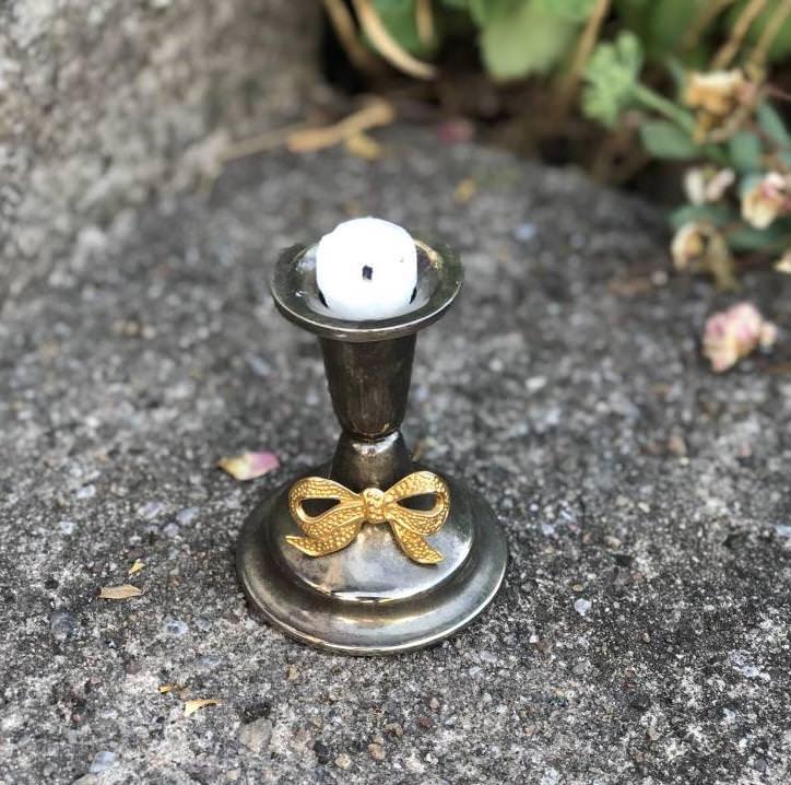 Подсвечник с золоченым бантом 