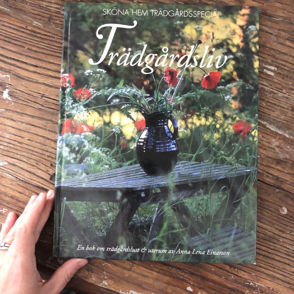 Книга декор загородного дома на шведском на 144 стр. Tradgardsliv