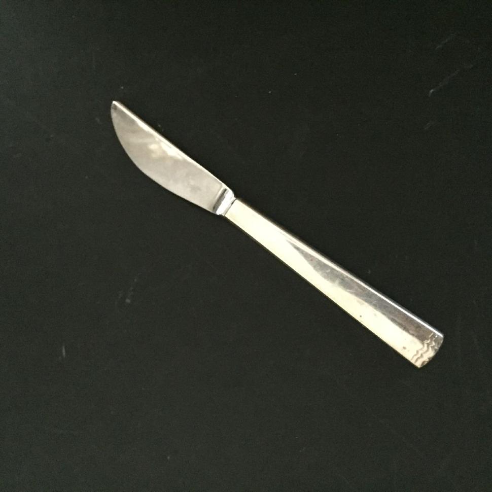 Нож десертный 16 см мельхиор, модерн