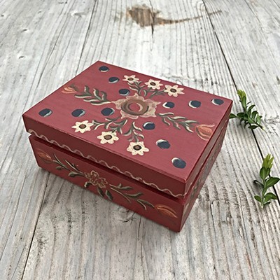 Шкатулка деревянная красная с ручной росписью