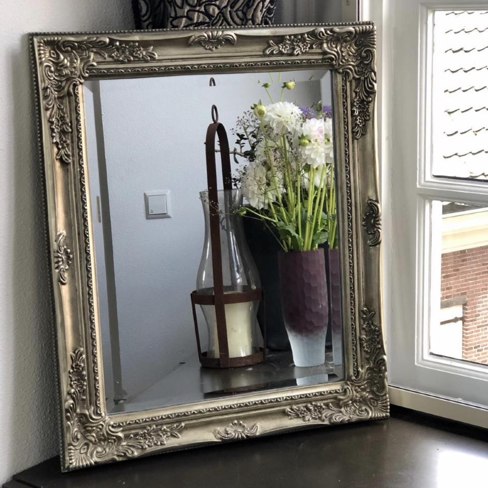 Зеркало Дерево и состаренная лепнина 