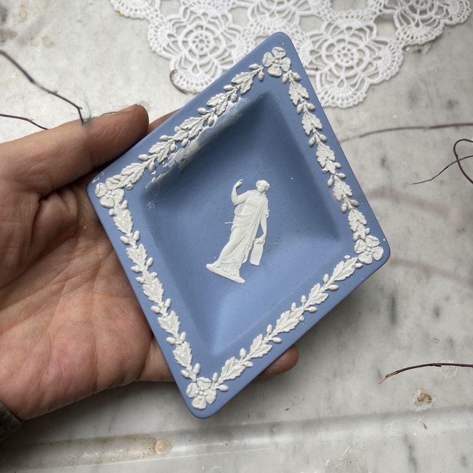 Розетка ромб Wedgwood 15 см Англия бисквитный фарфор