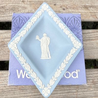 Розетка ромб Wedgwood 15 см Англия бисквитный фарфор