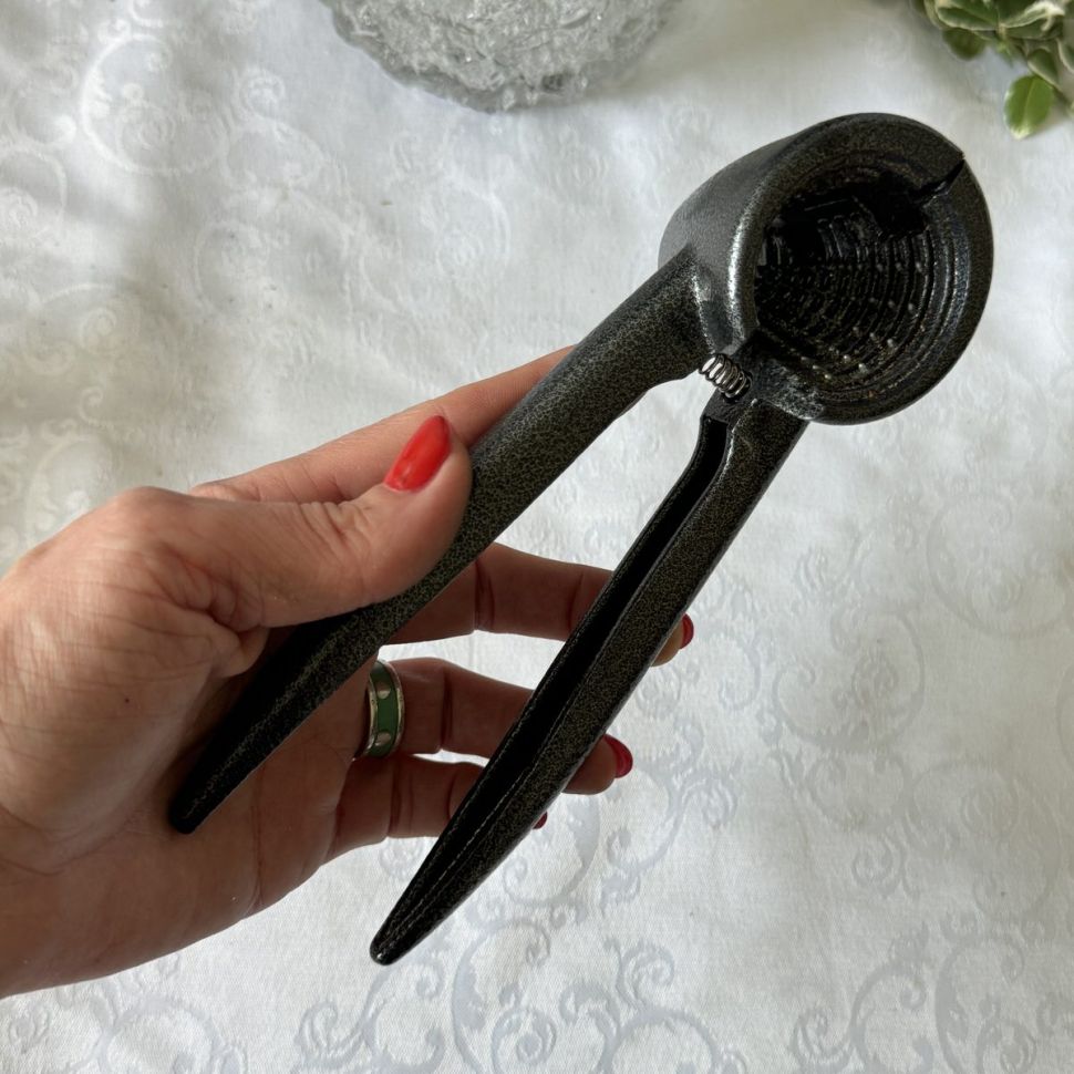 Орехокол с выделением зерна мультифункцмональный 18 см