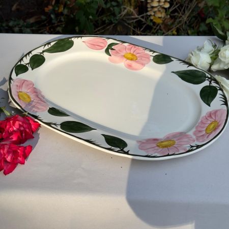 Блюдо овальное ВиллеройБох Wild-Rose 40 см Люксембург