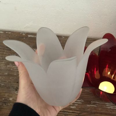 Ваза матовый цветок, хрусталь Швеция, трещина