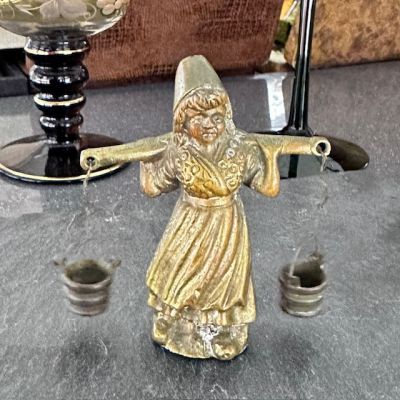 Статуэтка Девушка с коромыслом 8 см бронза Бельгия