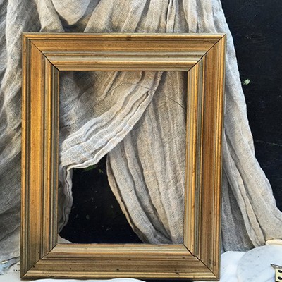 Рама деревянная 30х24 с широким позолоченным багетом