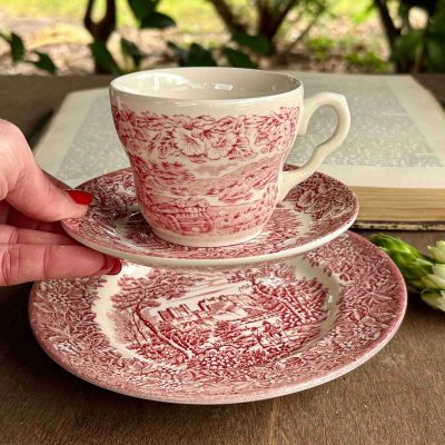 Тарелка English Ironstone Company (EIT) Castle 19 см Англия