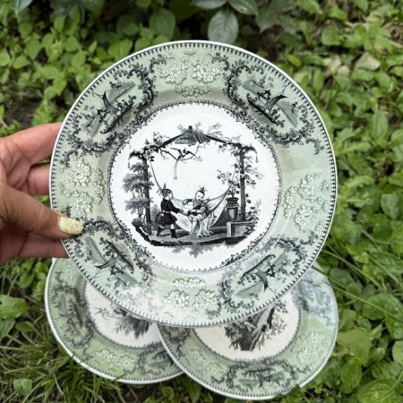 Тарелка Porcelaine Opaque Играющие дети 21 см Франция 1834 г