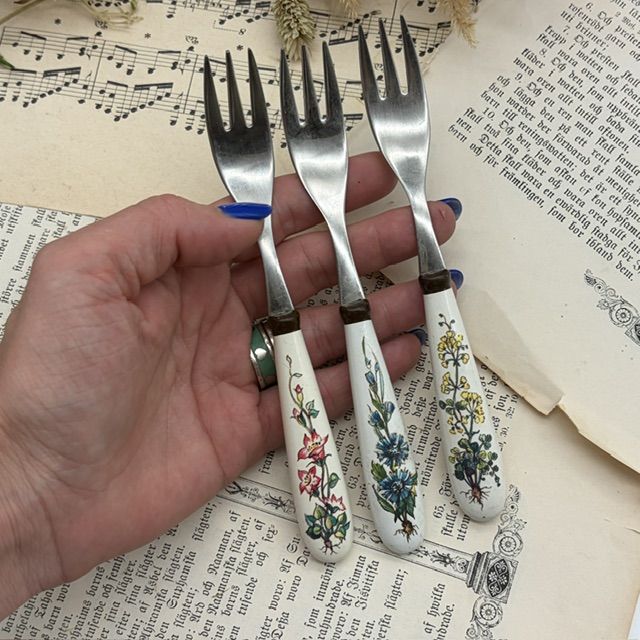 Вилка Botanica ВиллеройБох Чистотел 16 см желтая