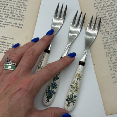 Вилка Botanica ВиллеройБох Чистотел 16 см желтая