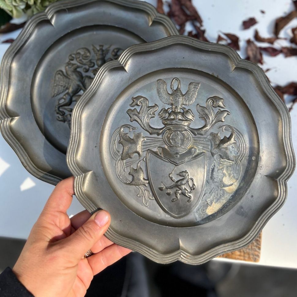 Тарелка 23 см олово Геральдика