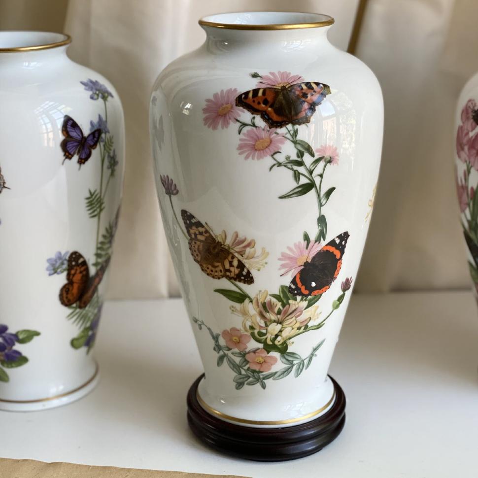 Ваза Franklin Porcelain 1981 The Country Garden Butterfly John Wilkinson
