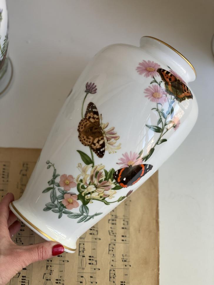 Ваза Franklin Porcelain 1981 The Country Garden Butterfly John Wilkinson