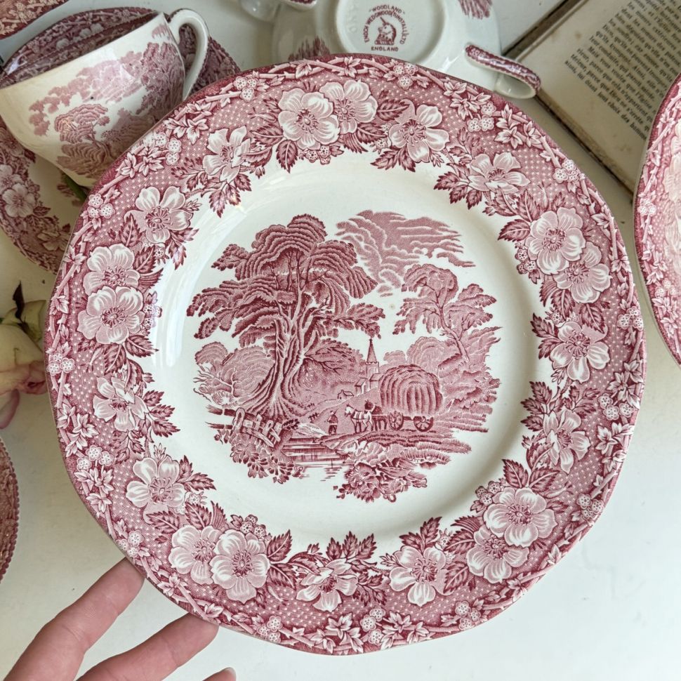 Тарелка Enoch Wedgwood Woodland красный 25 см Англия 